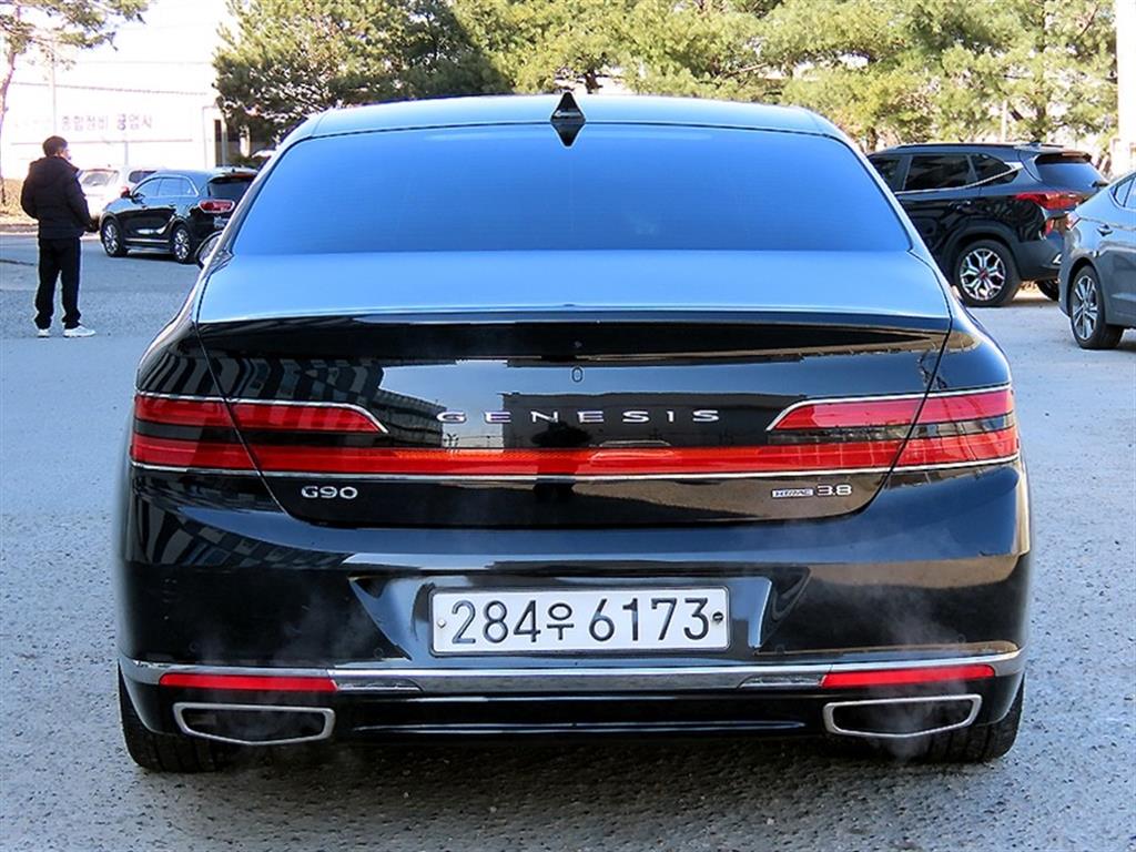 Genesis G90 - Vista 4