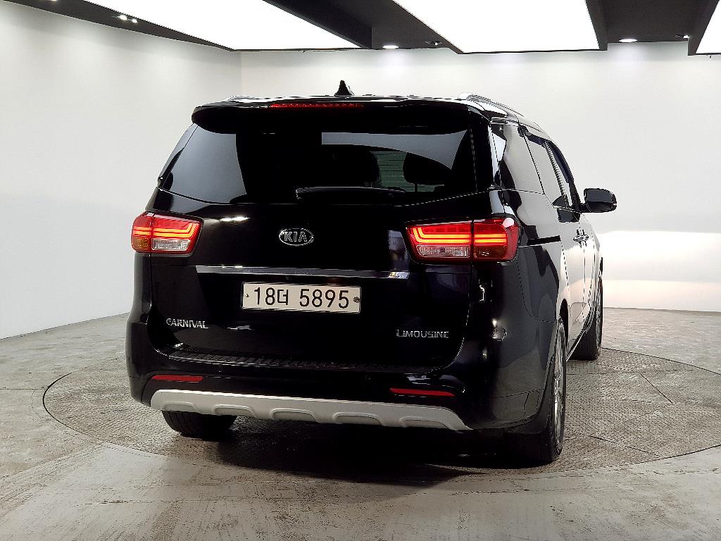 KIA Carnival - Vista 2