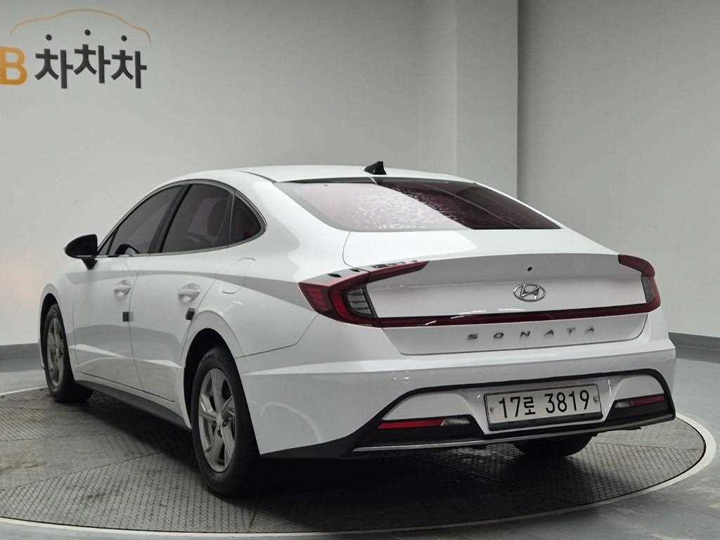 HYUNDAI Sonata - Vista 2