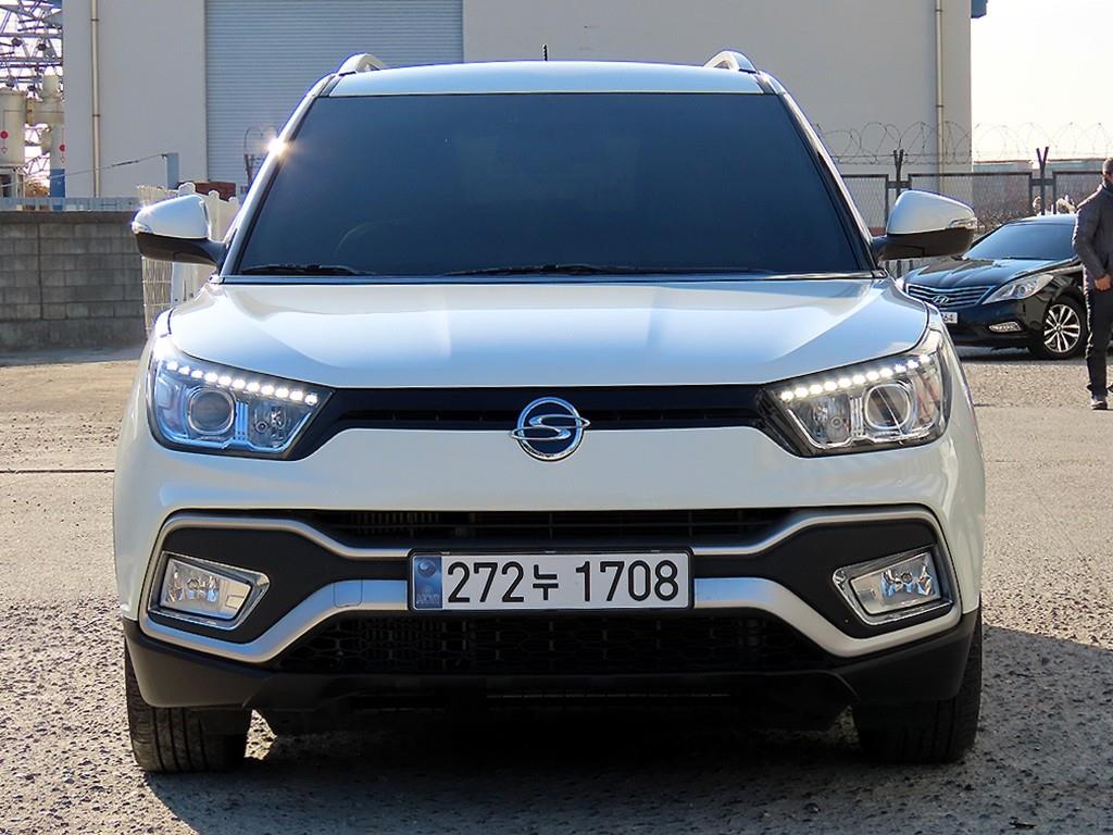 Ssangyong Tivoli 2019 Blanco - Importación desde Corea - HF Imports Iquique - Foto 1