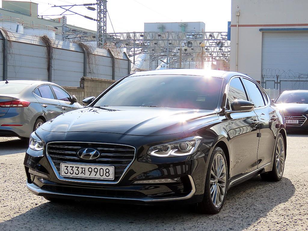 HYUNDAI Grandeur - Vista 2