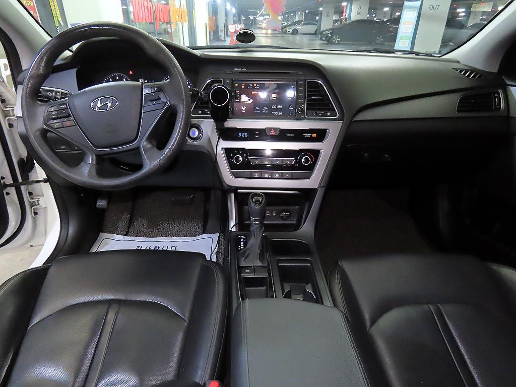 HYUNDAI Sonata - Vista 10