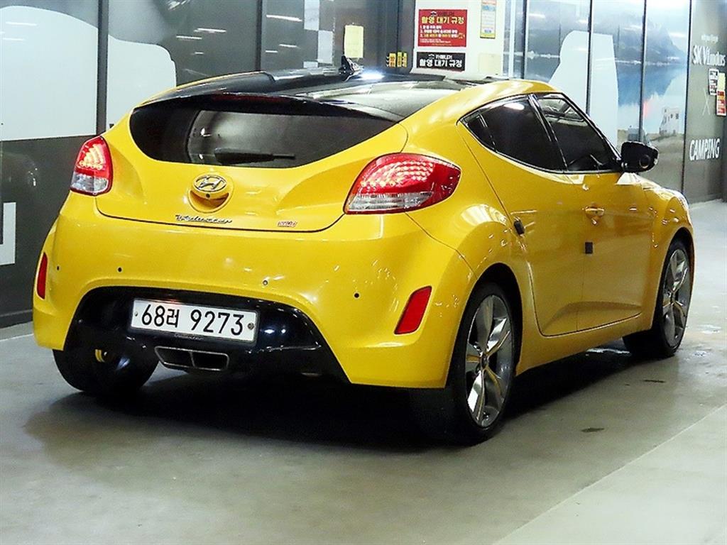 HYUNDAI Veloster - Vista 4