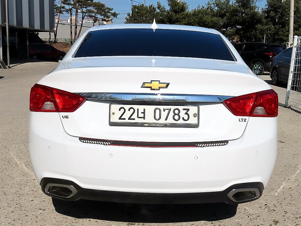 Chevrolet Impala - Vista 4