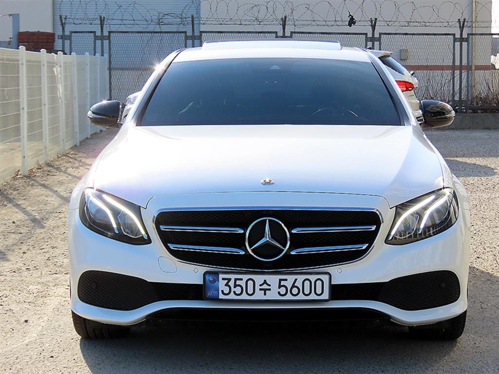 Mercedes Benz E class 2020 Blanco - Importación desde Corea - HF Imports Iquique - Foto 1