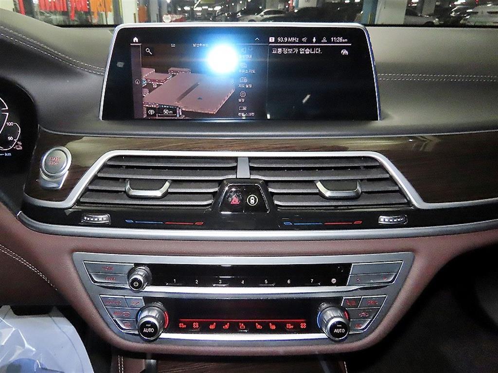 BMW 7 Series - Vista 11