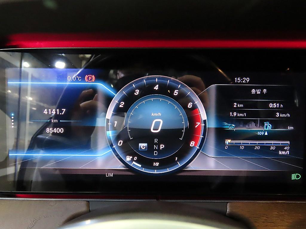 Mercedes Benz E class - Vista 9