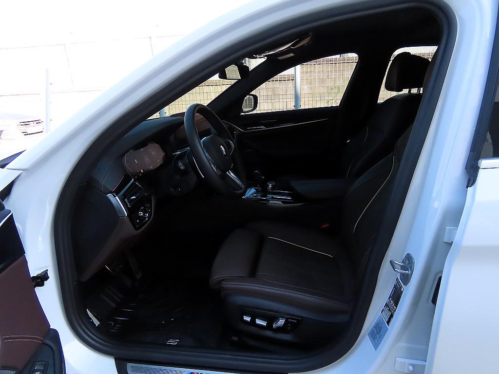 BMW 5 Series - Vista 3