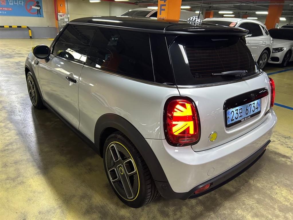 Mini Cooper Electric - Vista 3