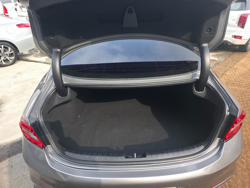 HYUNDAI Grandeur - Vista 11