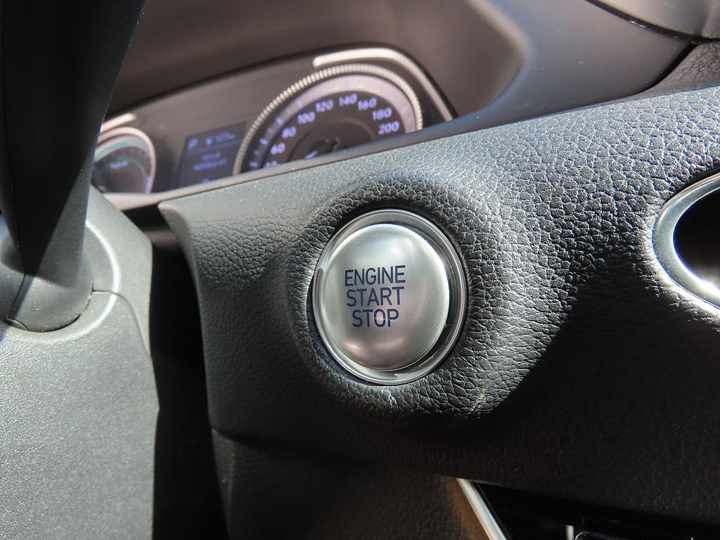 HYUNDAI Sonata - Vista 11