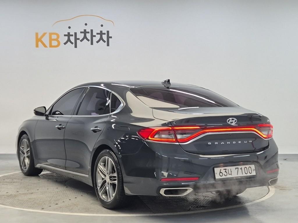 HYUNDAI Grandeur - Vista 2