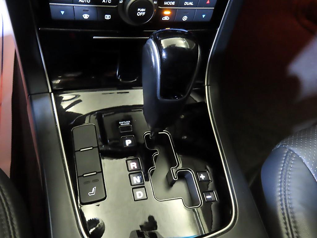 KIA Opirus - Vista 12