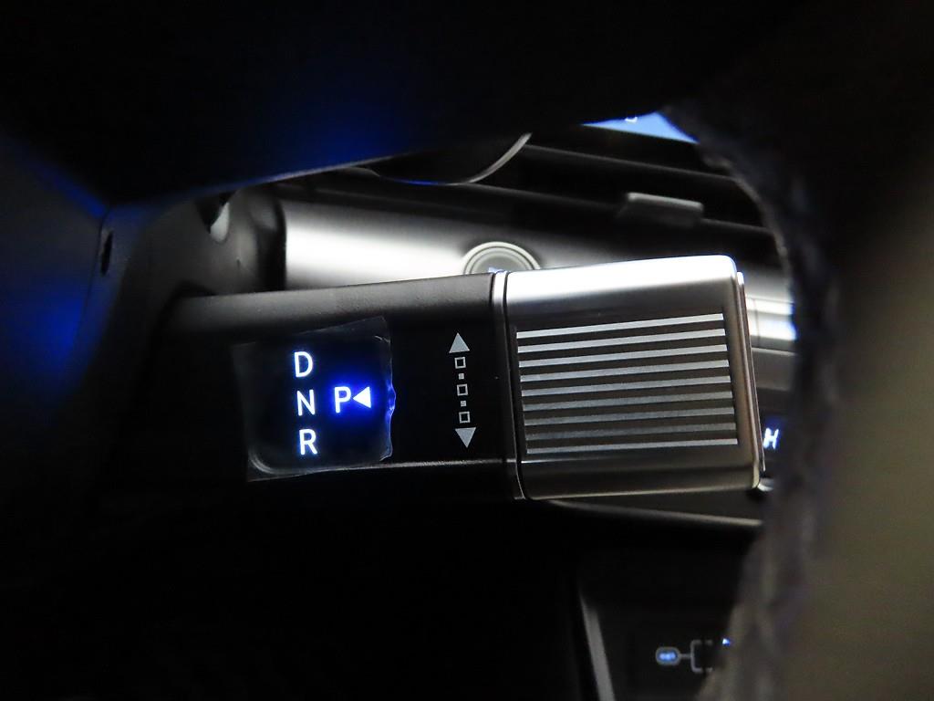 HYUNDAI Kona - Vista 12