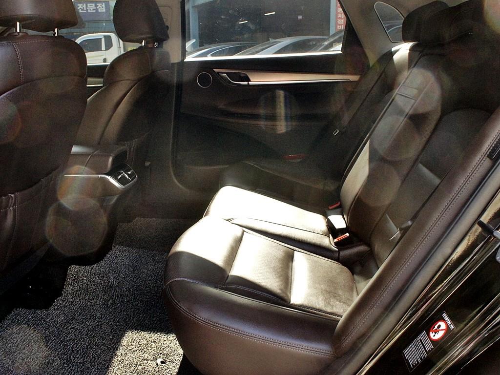 HYUNDAI Grandeur - Vista 11