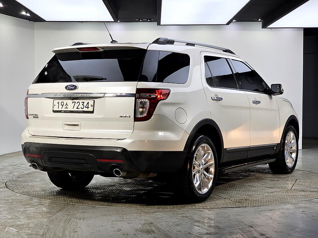 Ford Explorer - Vista 4