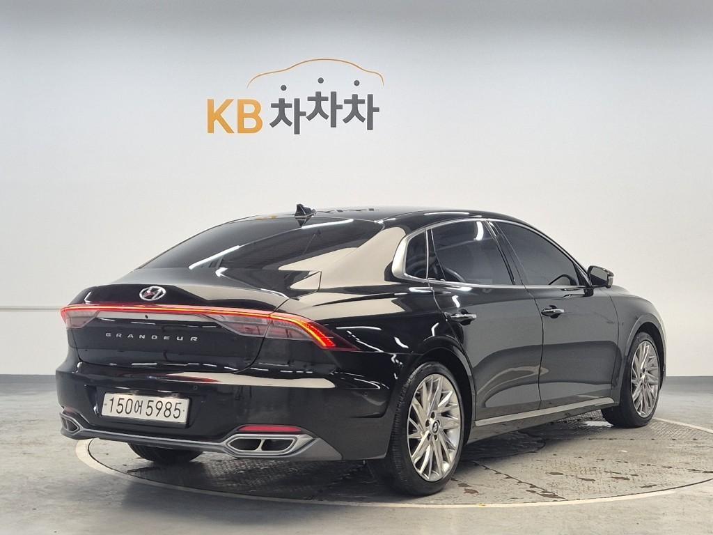 HYUNDAI Grandeur - Vista 3