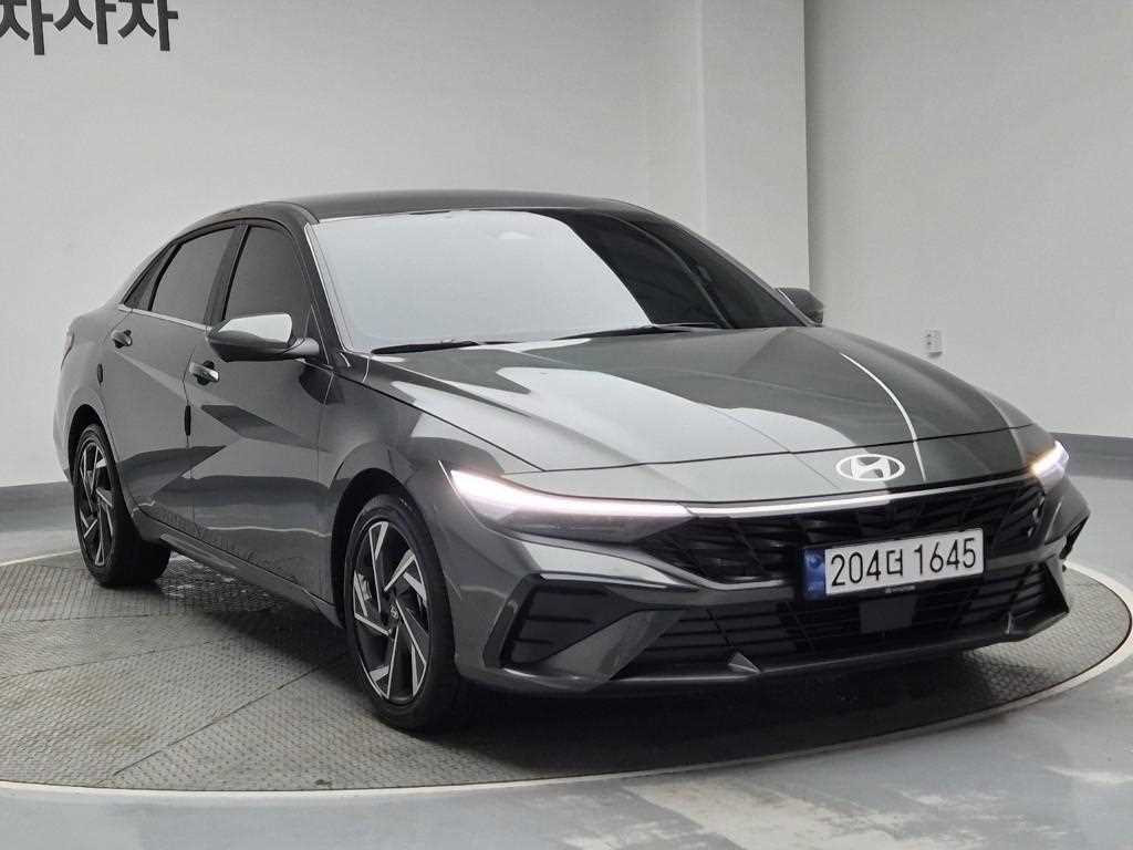 HYUNDAI Avante - Vista 4