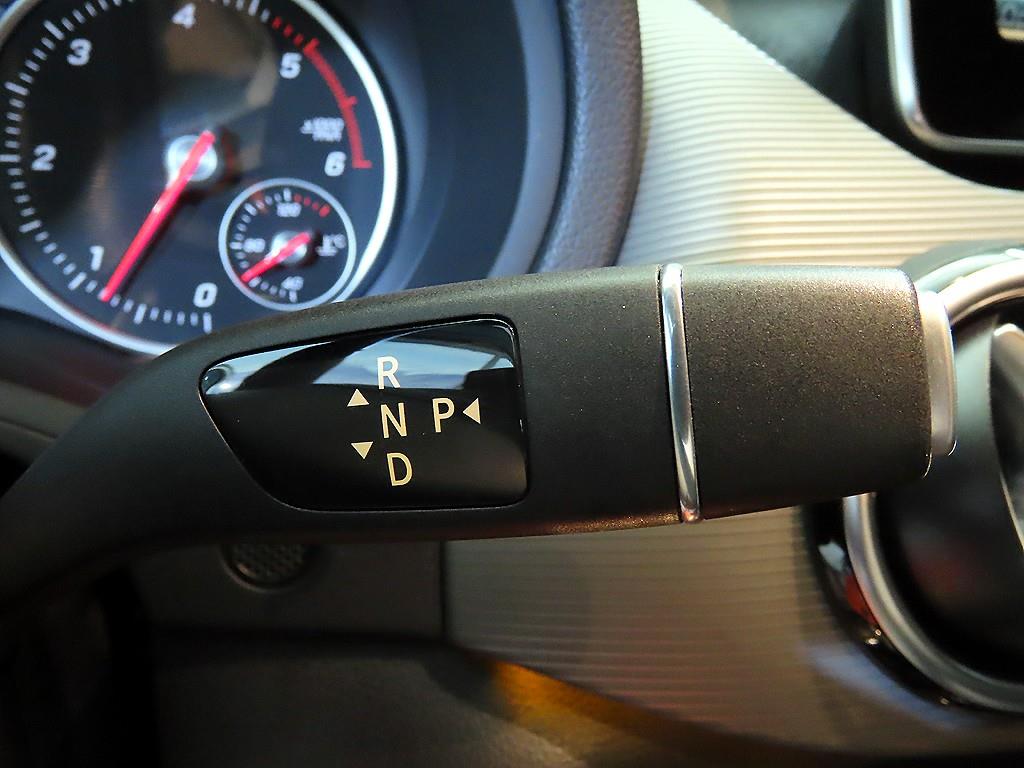 Mercedes Benz B Class (MY B) - Vista 12