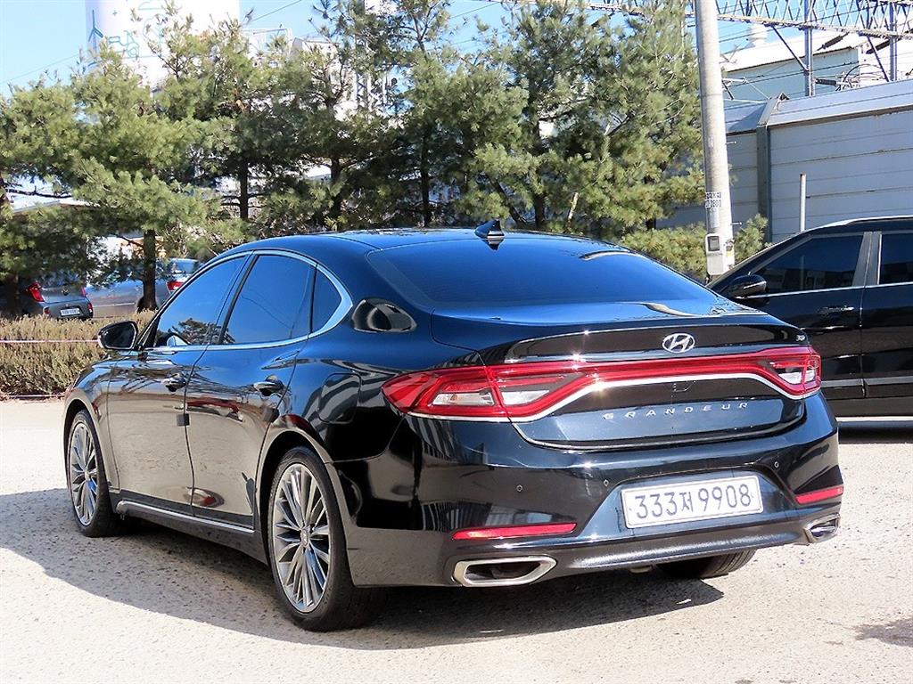 HYUNDAI Grandeur - Vista 3