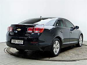 Chevrolet Malibu - Vista 8