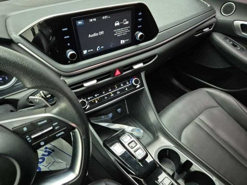 HYUNDAI Sonata - Vista 10