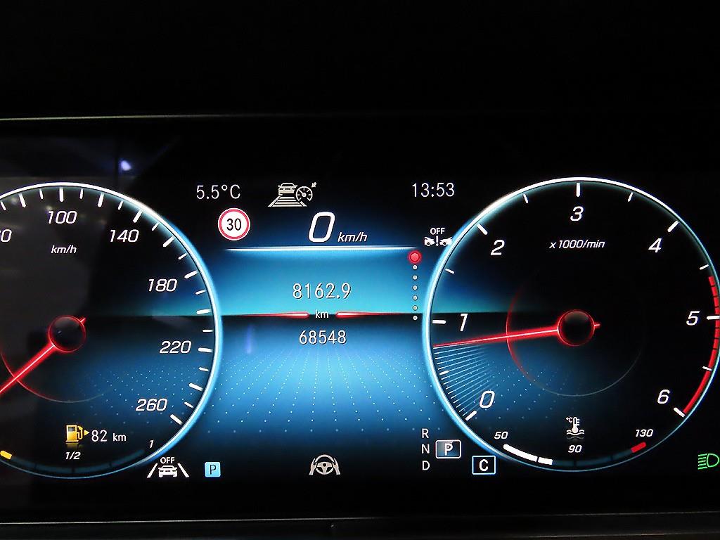 Mercedes Benz E class - Vista 9