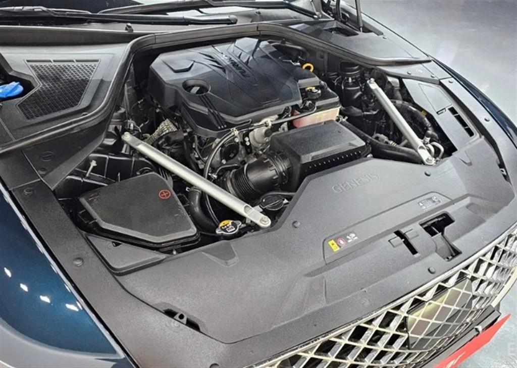 Genesis G80 - Vista 6