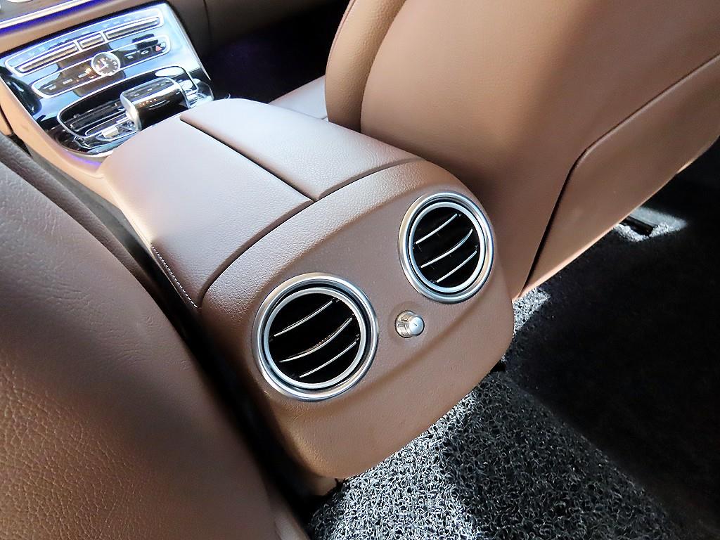 Mercedes Benz E class 2018 Blanco - Importación desde Corea - HF Imports Iquique - Foto 16