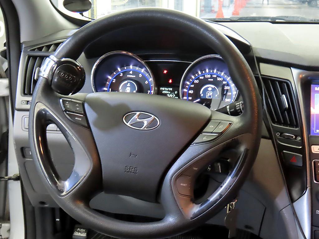 HYUNDAI Sonata - Vista 8