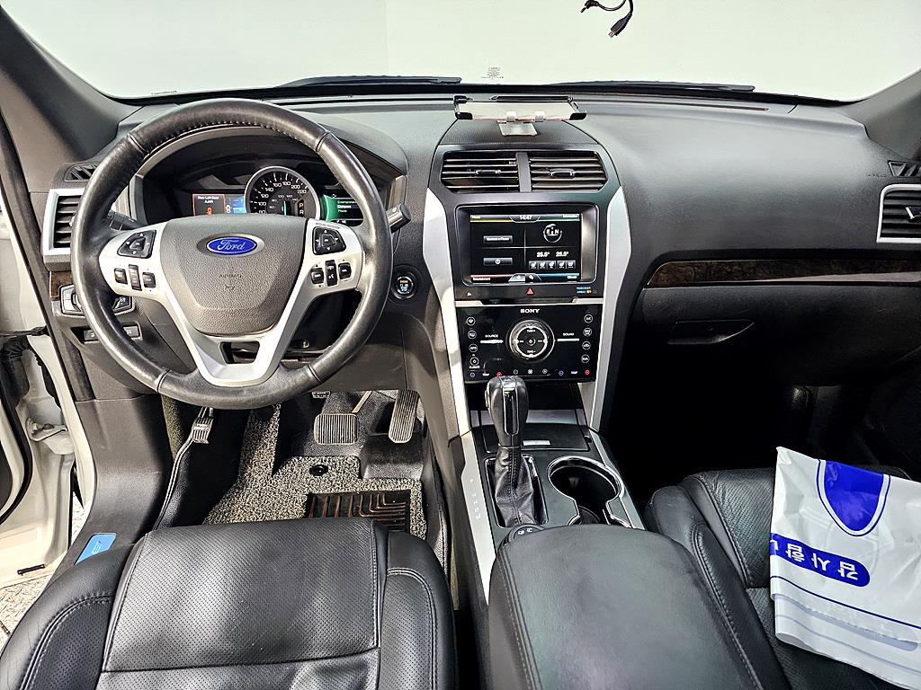 Ford Explorer - Vista 5