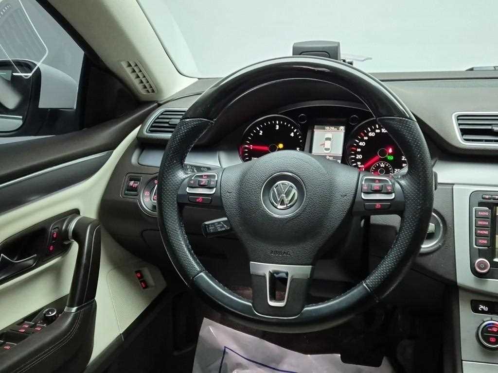 Volkswagen CC - Vista 9