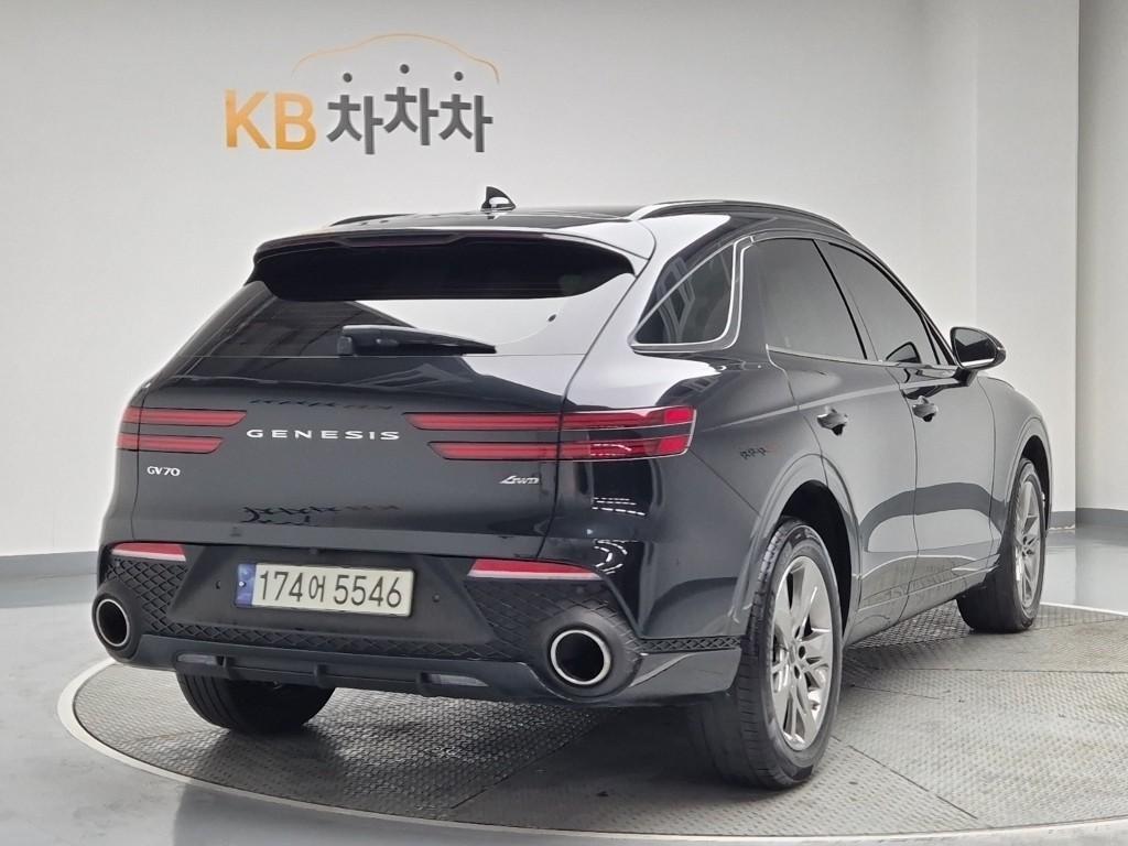 Genesis GV70 - Vista 3