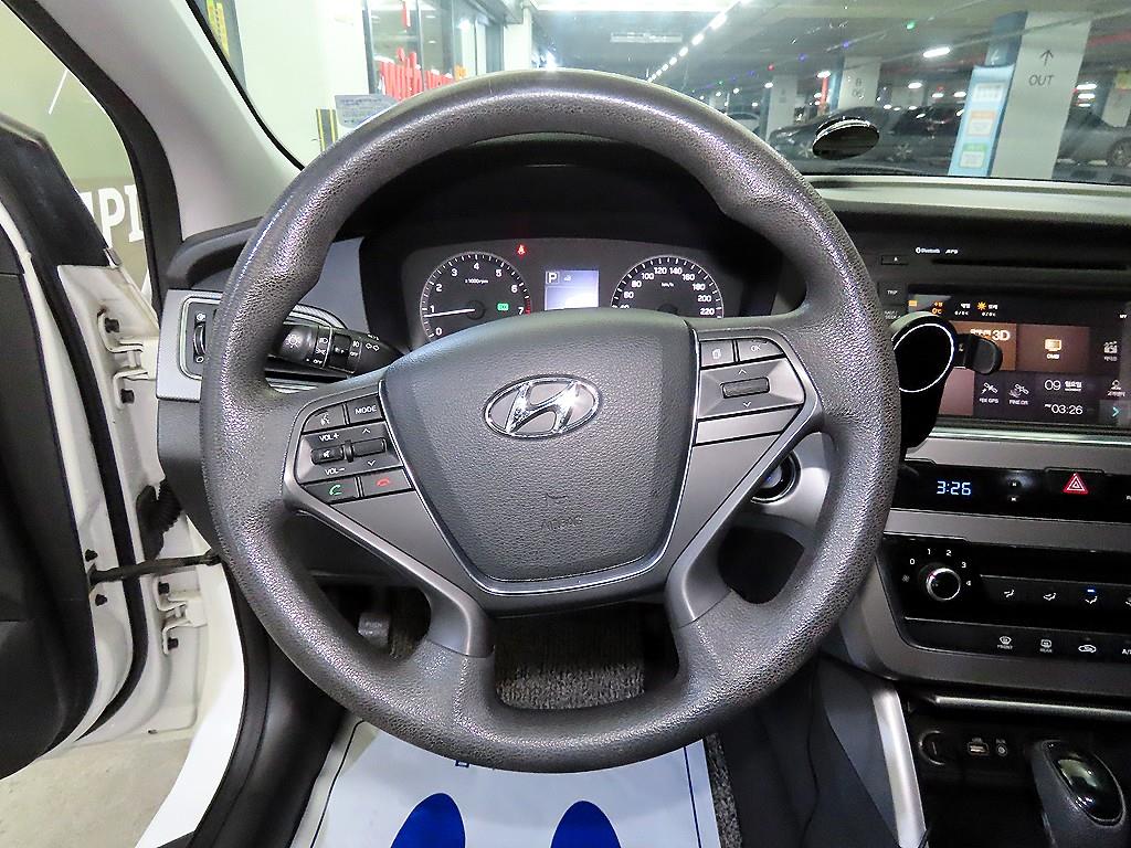 HYUNDAI Sonata - Vista 8