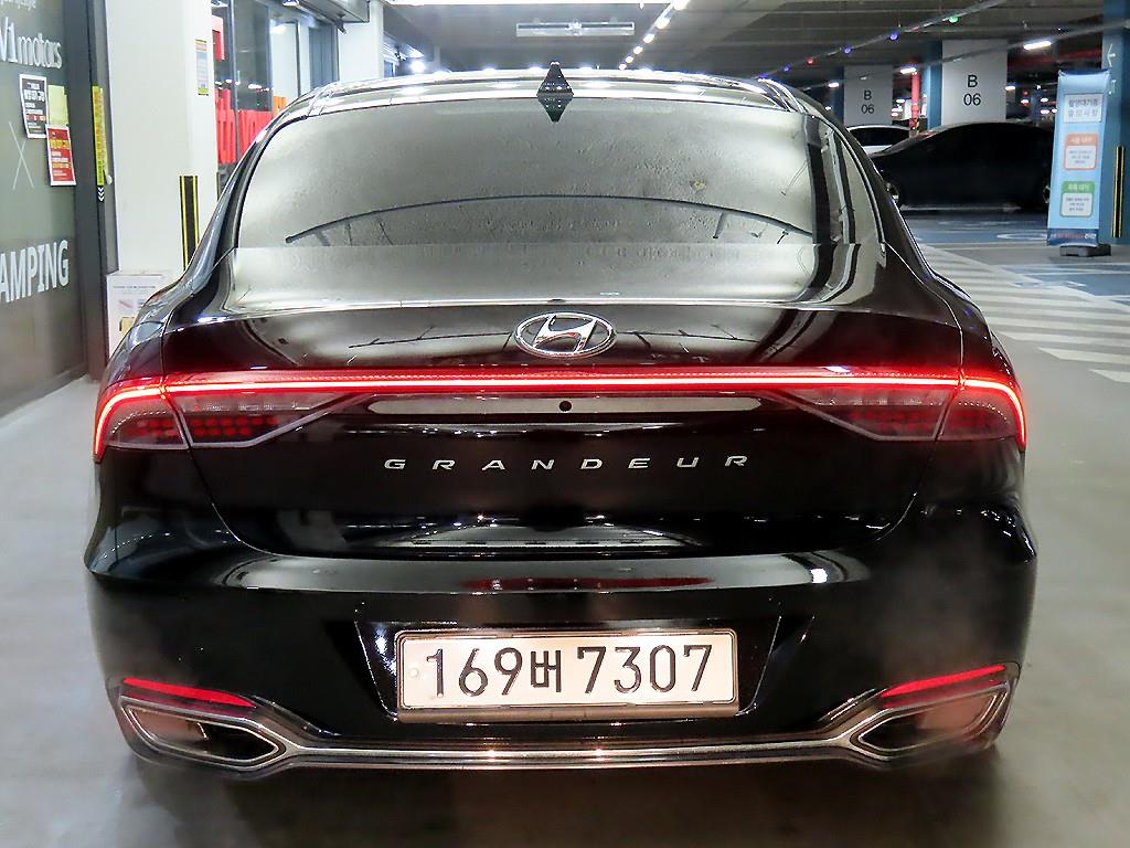 HYUNDAI Grandeur - Vista 5