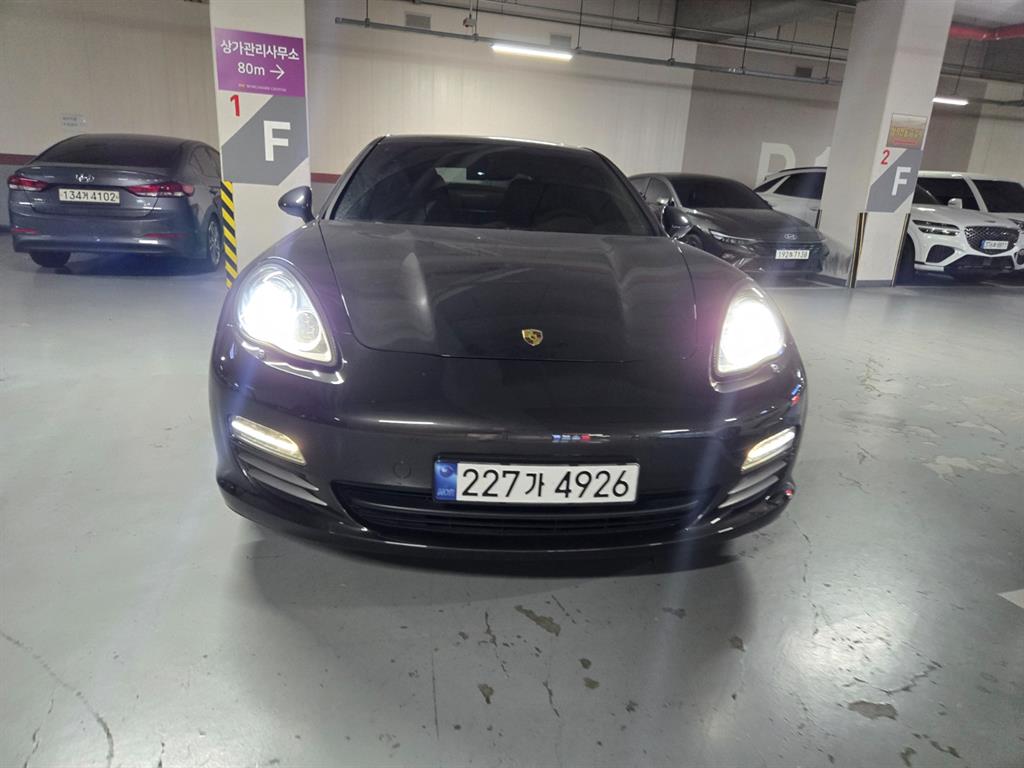 Porsche Panamera - Vista 2