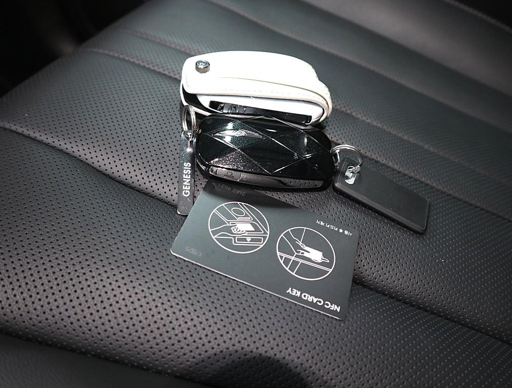 Genesis GV80 2025 Gris - Importación desde Corea - HF Imports Iquique - Foto 15