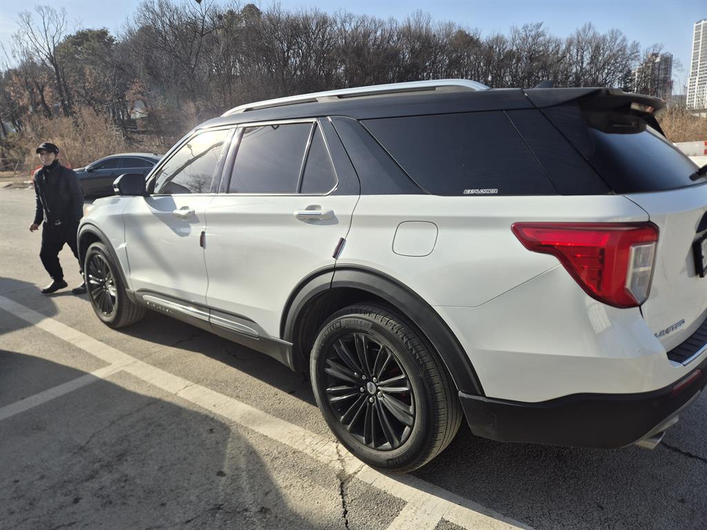 Ford Explorer - Vista 4