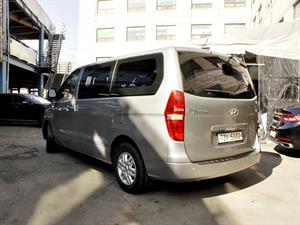 HYUNDAI Starex - Vista 8