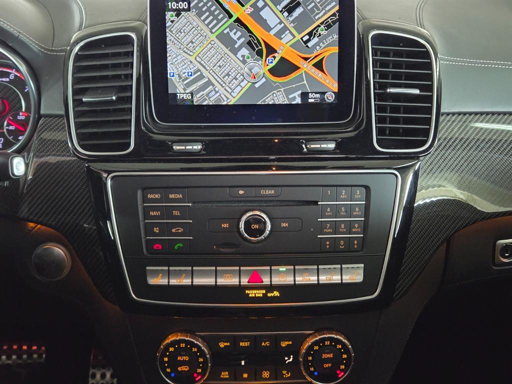 Mercedes Benz GLE Class - Vista 11