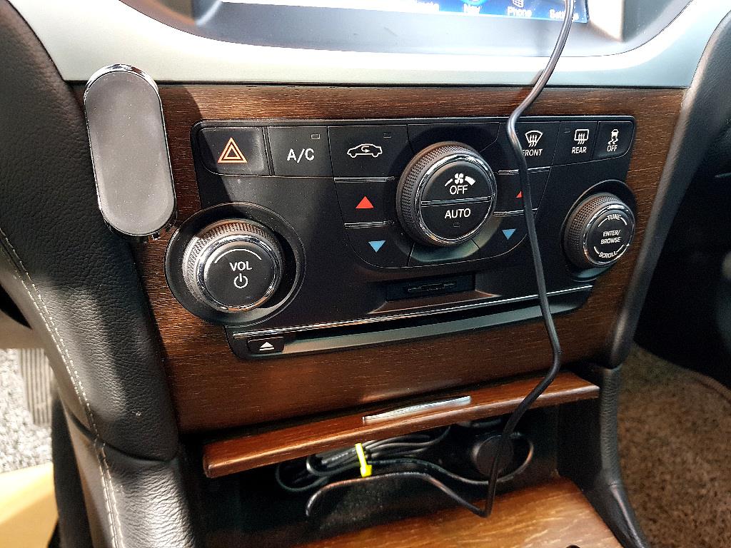 Chrysler 300C - Vista 12