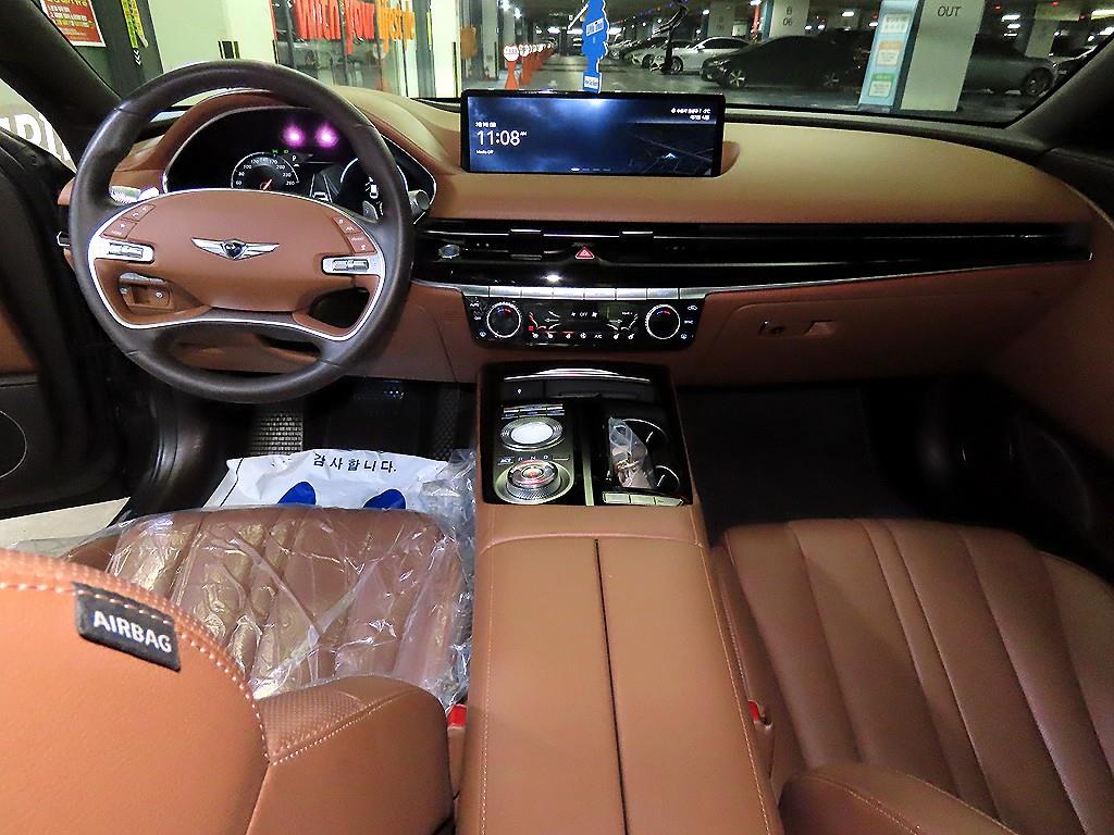 Genesis G80 - Vista 10