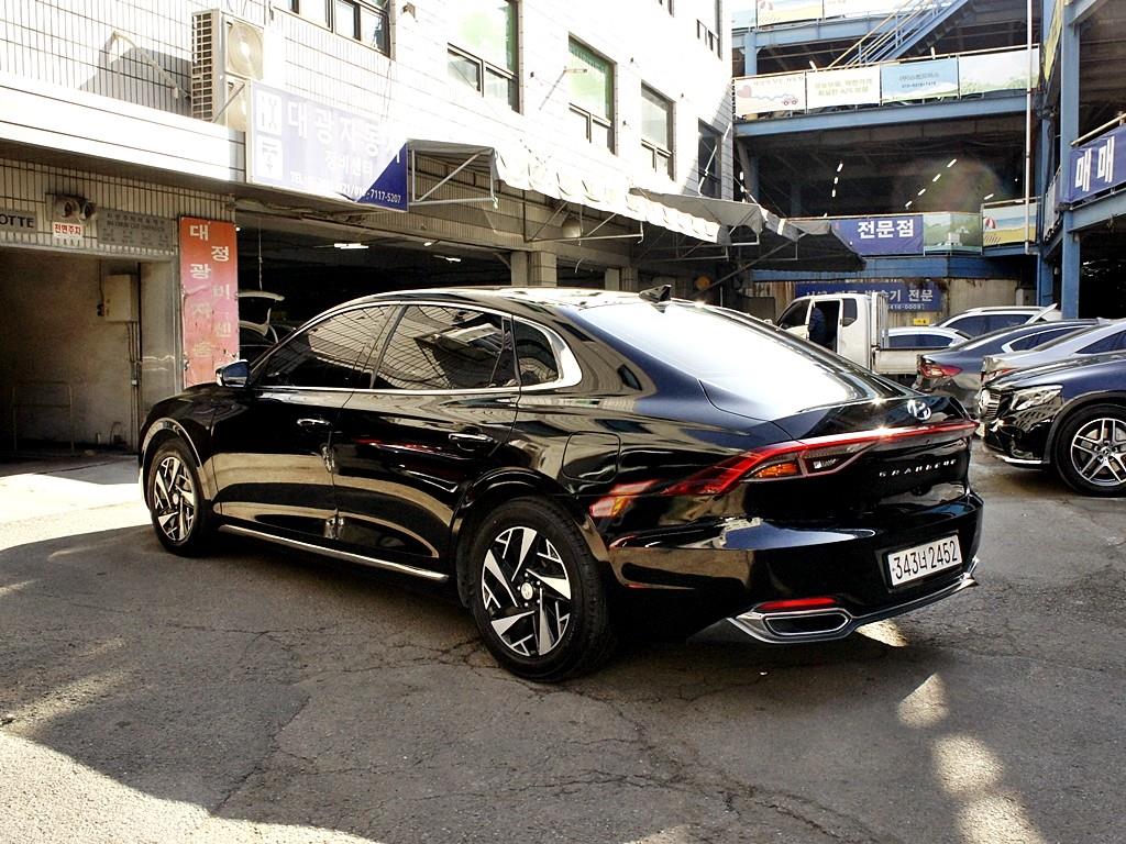 HYUNDAI Grandeur - Vista 7