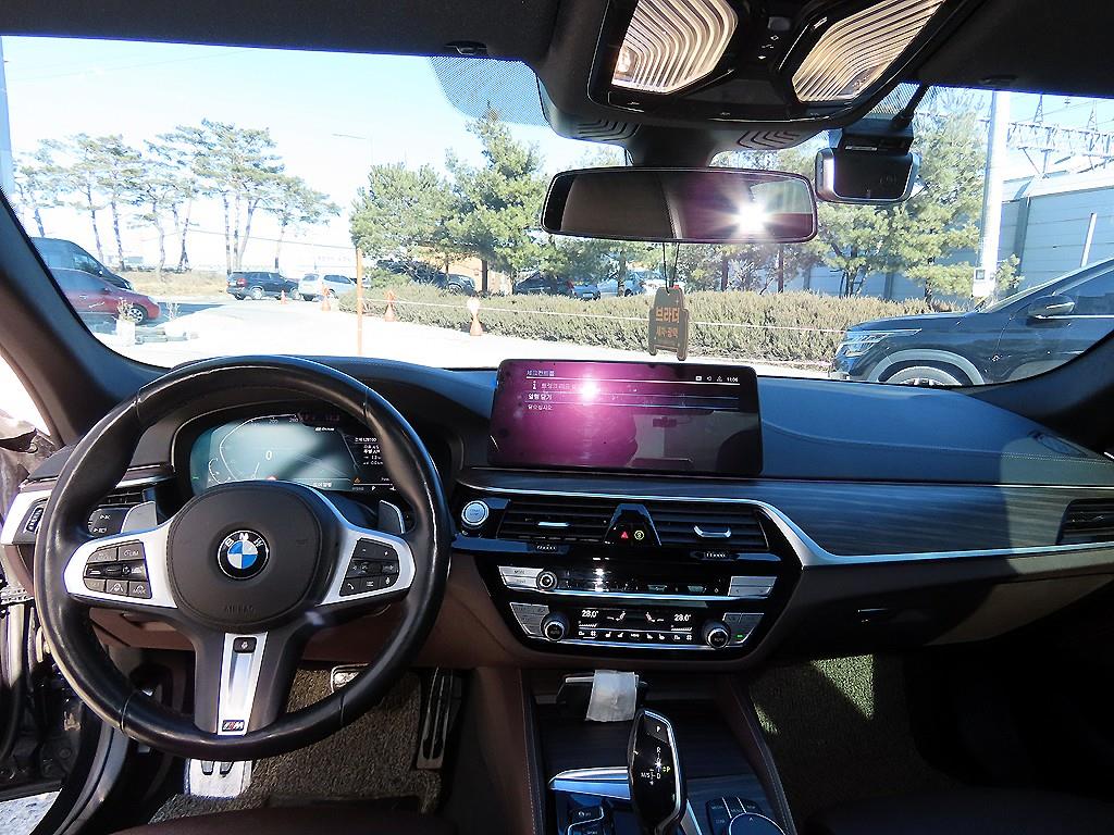 BMW 5 Series 2021 Negro - Importación desde Corea - HF Imports Iquique - Foto 13