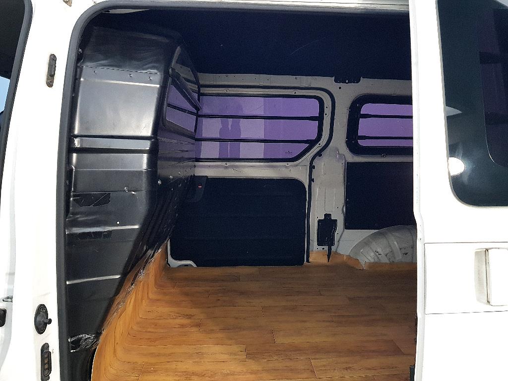 HYUNDAI Starex - Vista 9