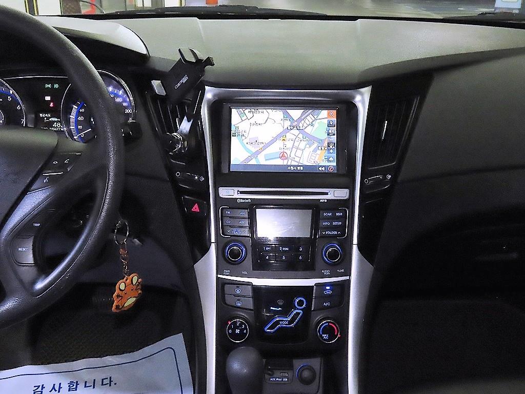 HYUNDAI Sonata - Vista 11