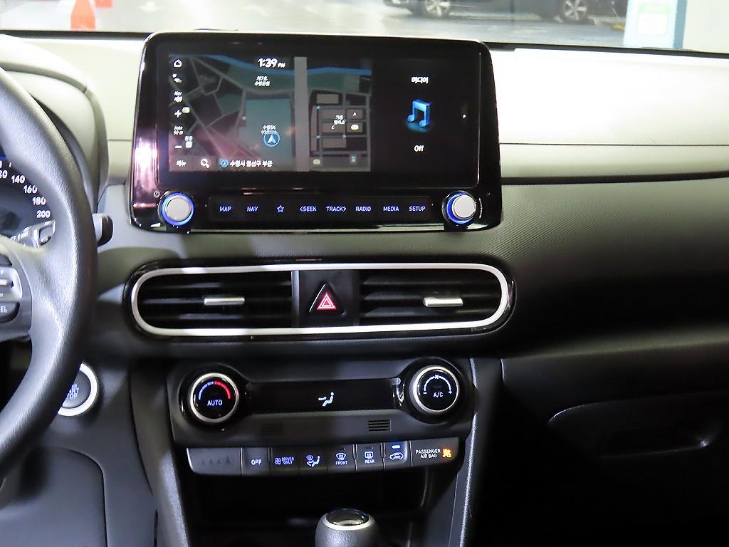 HYUNDAI Kona - Vista 11