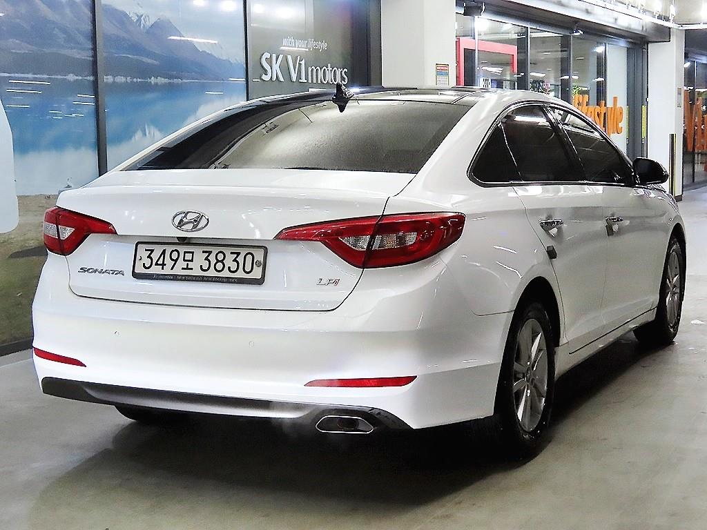 HYUNDAI Sonata - Vista 4