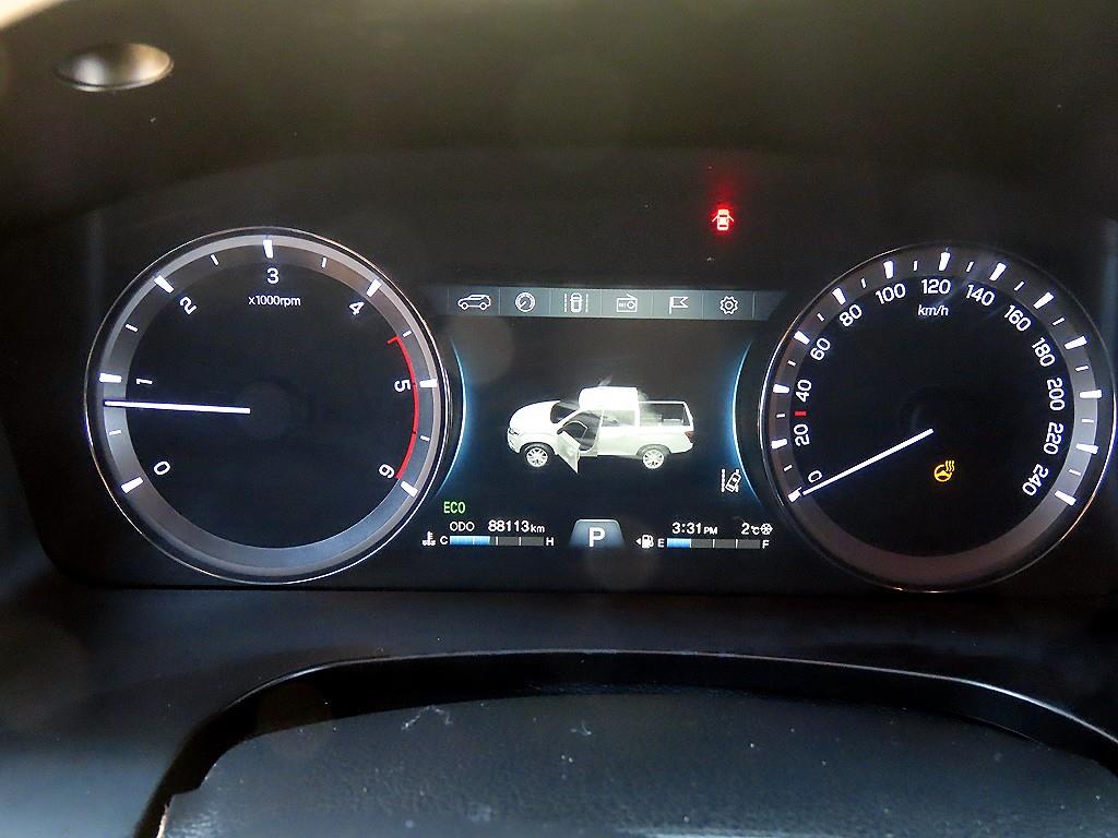 Ssangyong Rexton - Vista 9