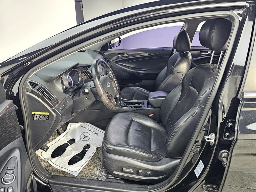 HYUNDAI Sonata - Vista 8